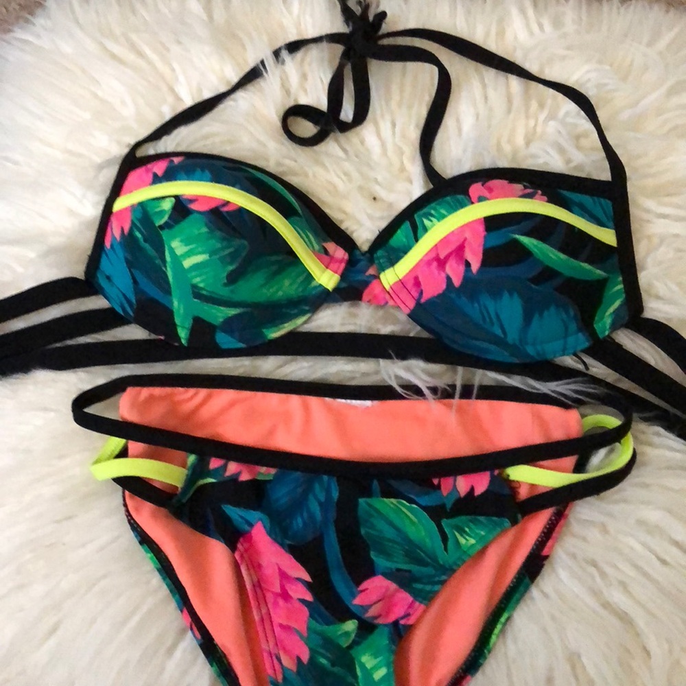 Pattern bikini